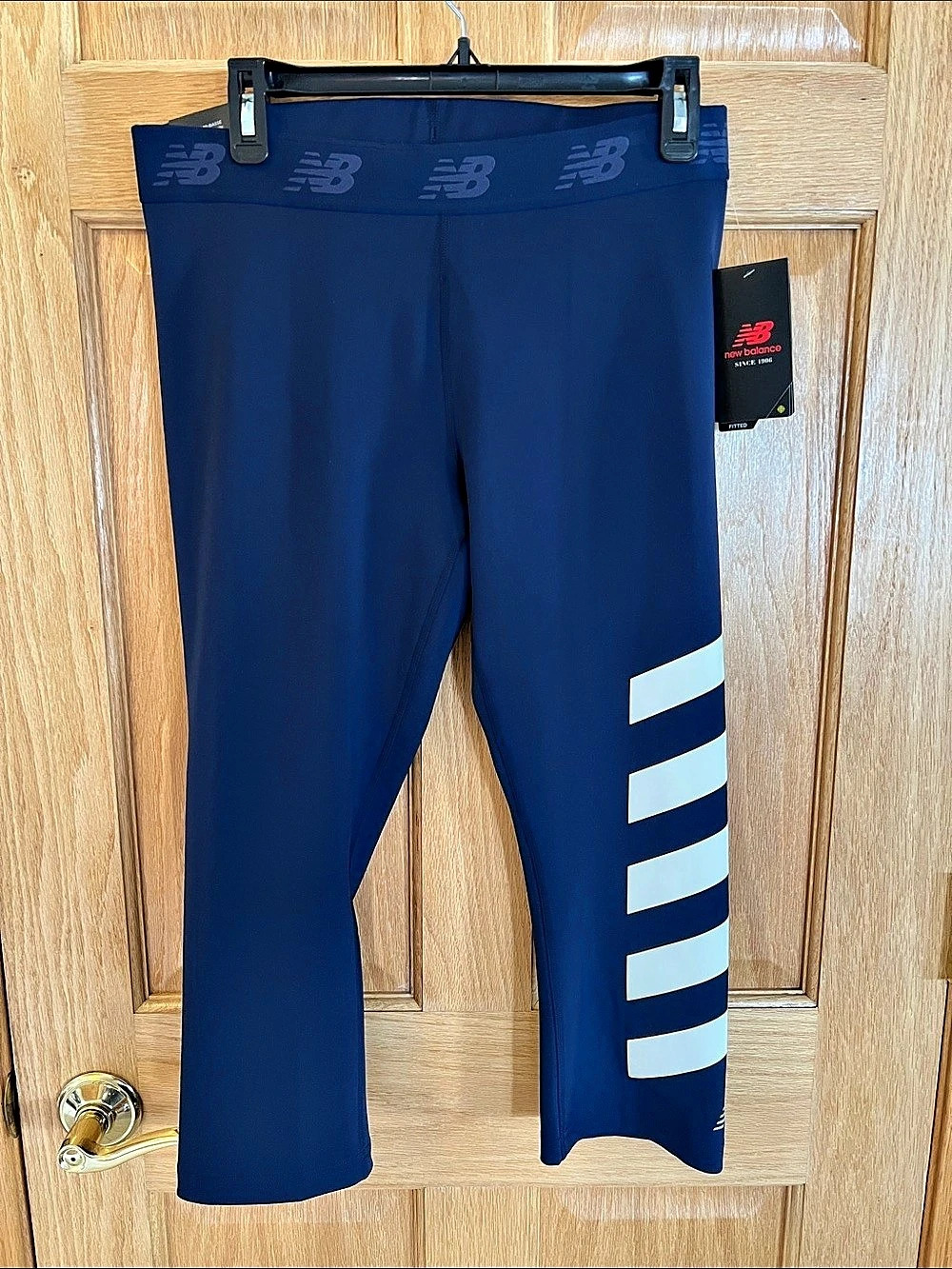 New Balance Mid Rise Capri Athletic Capri Pants in Blue & White NWT Size Large